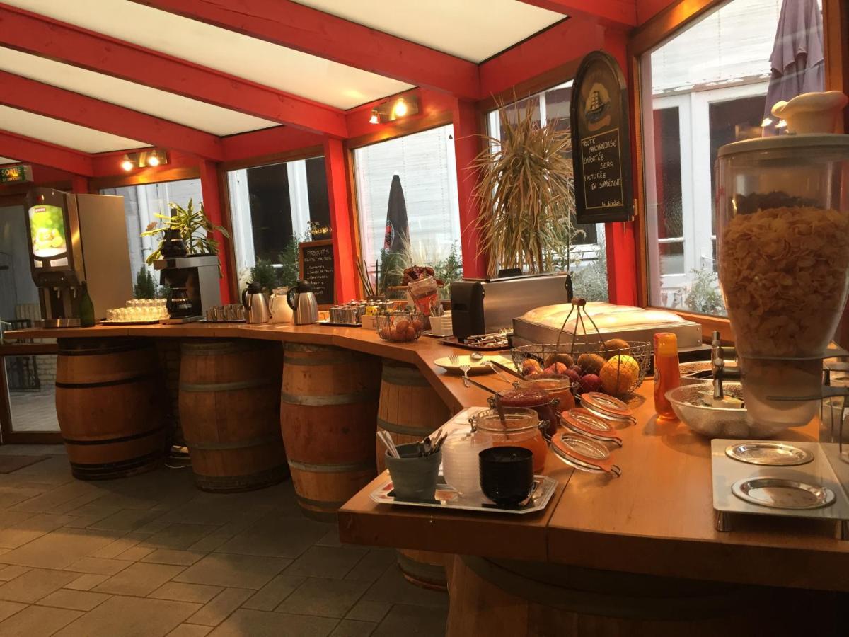 Hotel - Restaurant Au Tonnelier Bergues Buitenkant foto