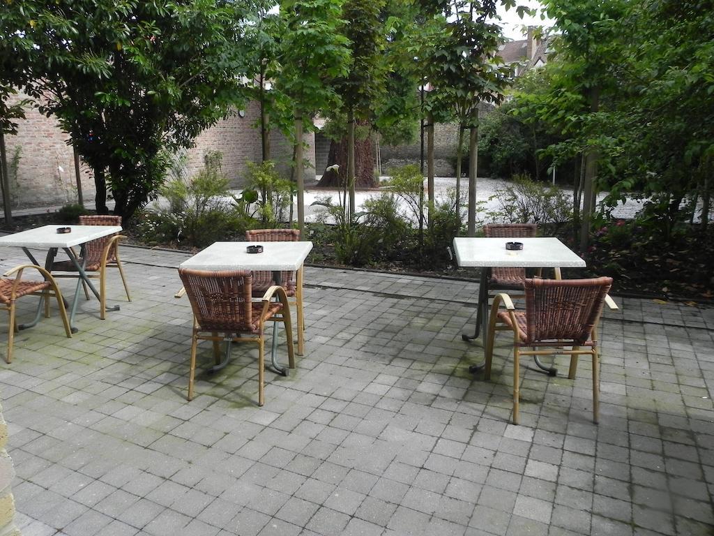 Hotel - Restaurant Au Tonnelier Bergues Buitenkant foto