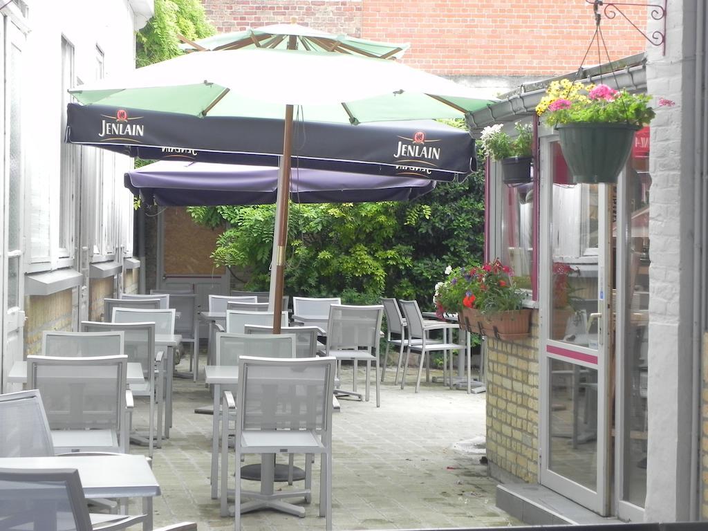 Hotel - Restaurant Au Tonnelier Bergues Buitenkant foto