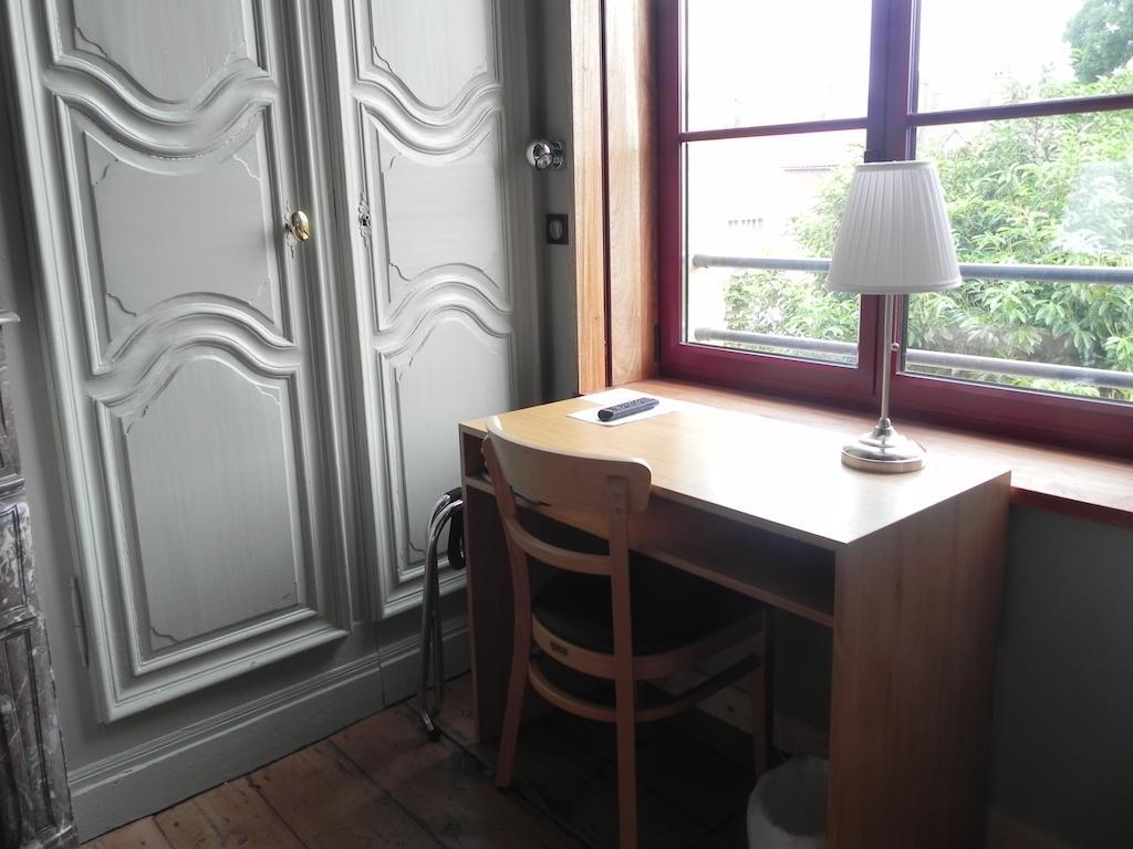 Hotel - Restaurant Au Tonnelier Bergues Kamer foto