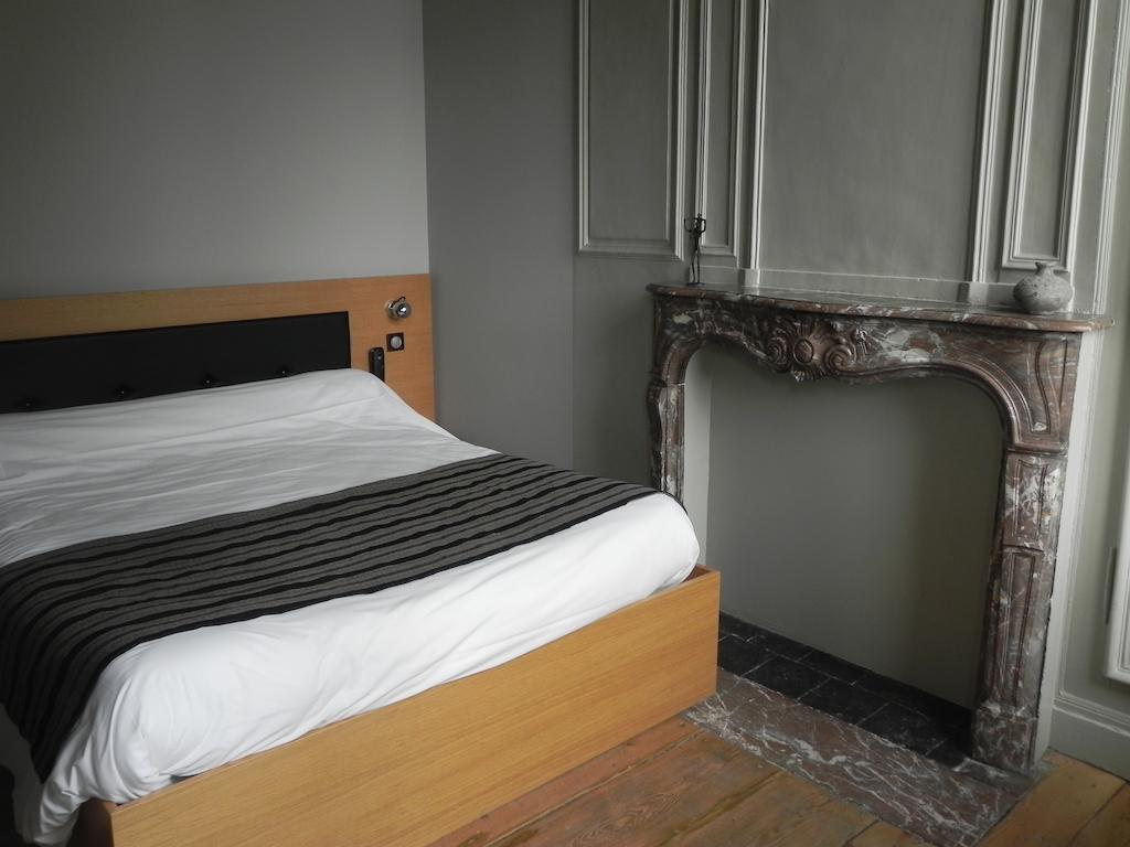 Hotel - Restaurant Au Tonnelier Bergues Kamer foto